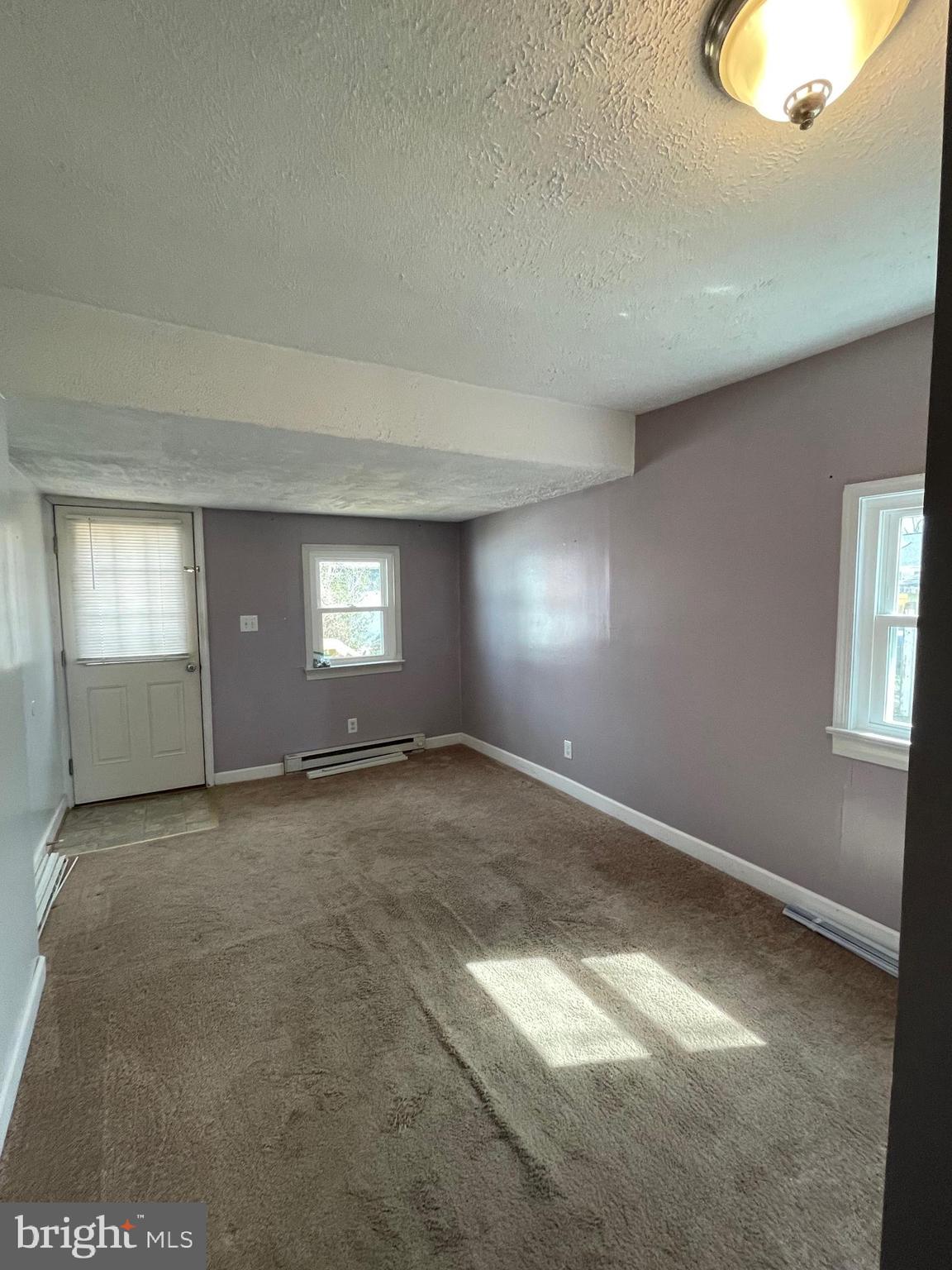 COLONIAL BEACH - Residential Lease