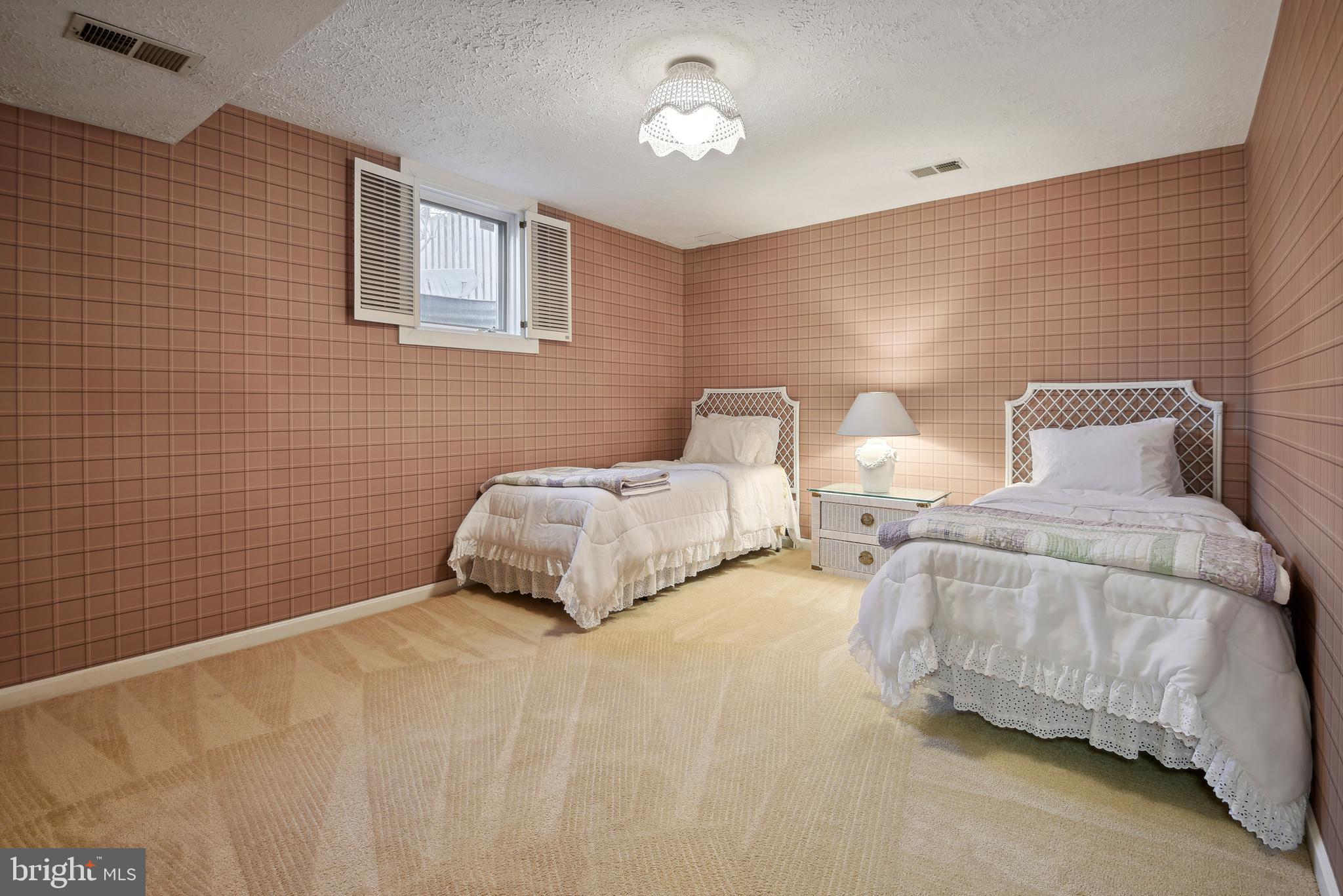 SUMMERWOOD - Residential