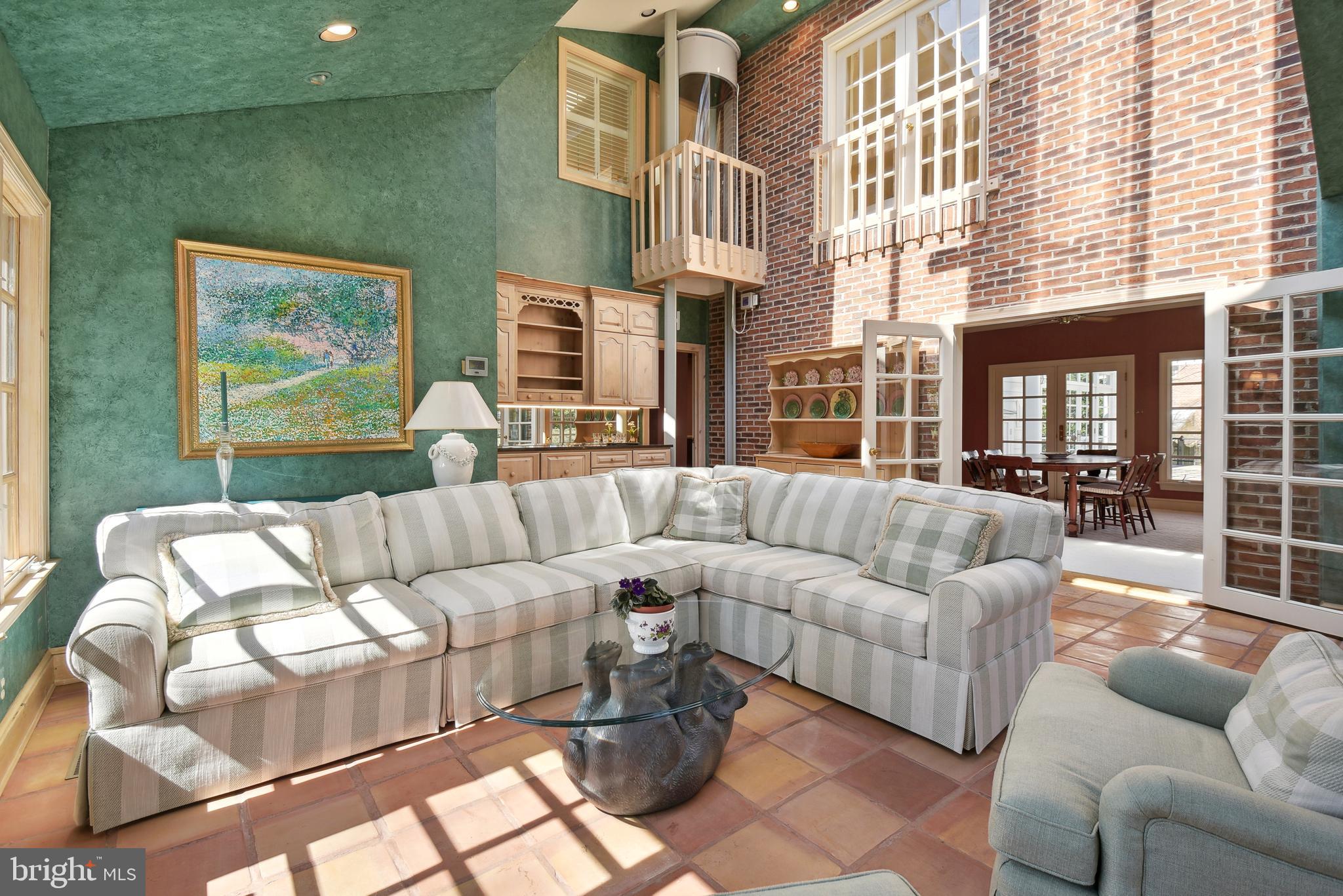 SUMMERWOOD - Residential