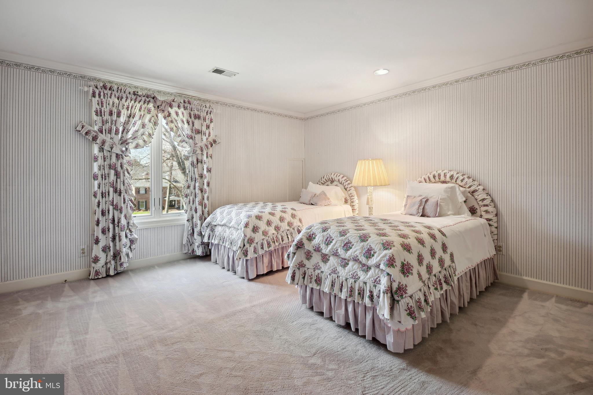 SUMMERWOOD - Residential