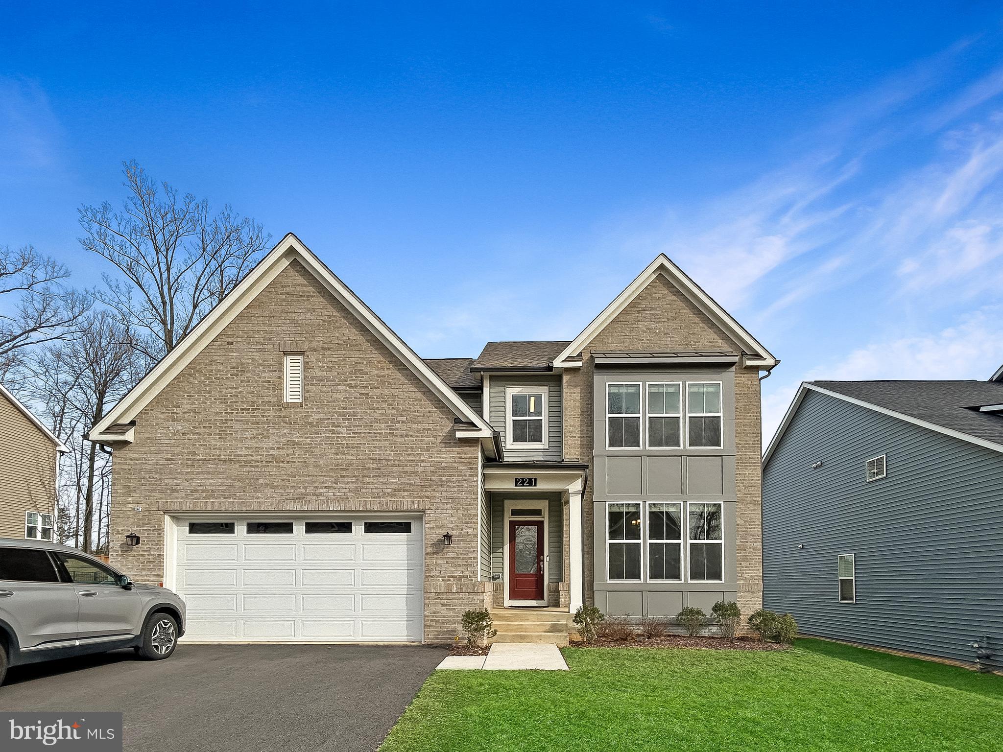 Welcome to 221 RED OAK RIDGE PL! This delightful 6-bedroom, 4.5-bathroom single-family home located in the heart of Boyds/Clarksburg feels almost brand new! Step inside the main foyer and you're welcomed by a formal living/sitting room. Transition to the main family living area which boasts an open floor plan, ideal for any lifestyle. Recessed lighting illuminates the space throughout, while the gourmet kitchen features stainless steel appliances, sleek white cabinetry, a cooktop down-draft, ample pantry space, and a convenient dry bar area. The main level also includes a private study room, a mudroom adjacent to the garage, and a convenient half bath. Upstairs, you'll find a spacious owner's suite complete with a tray ceiling, walk-in closets, and a luxurious owner's bath with dual vanities and a frameless shower stall. Additionally, there are Jack and Jill bedrooms with ceiling fans and a shared bath, as well as a large guest bedroom with a ceiling fan and an attached full bath. Laundry is conveniently located on the upper level. The fully finished basement offers versatile space for entertaining guests and family, with room for a home gym, office, theater setup, and more. There's also a separate office space/auxiliary room and a full bath. Don't miss out on the opportunity to see this wonderful home!