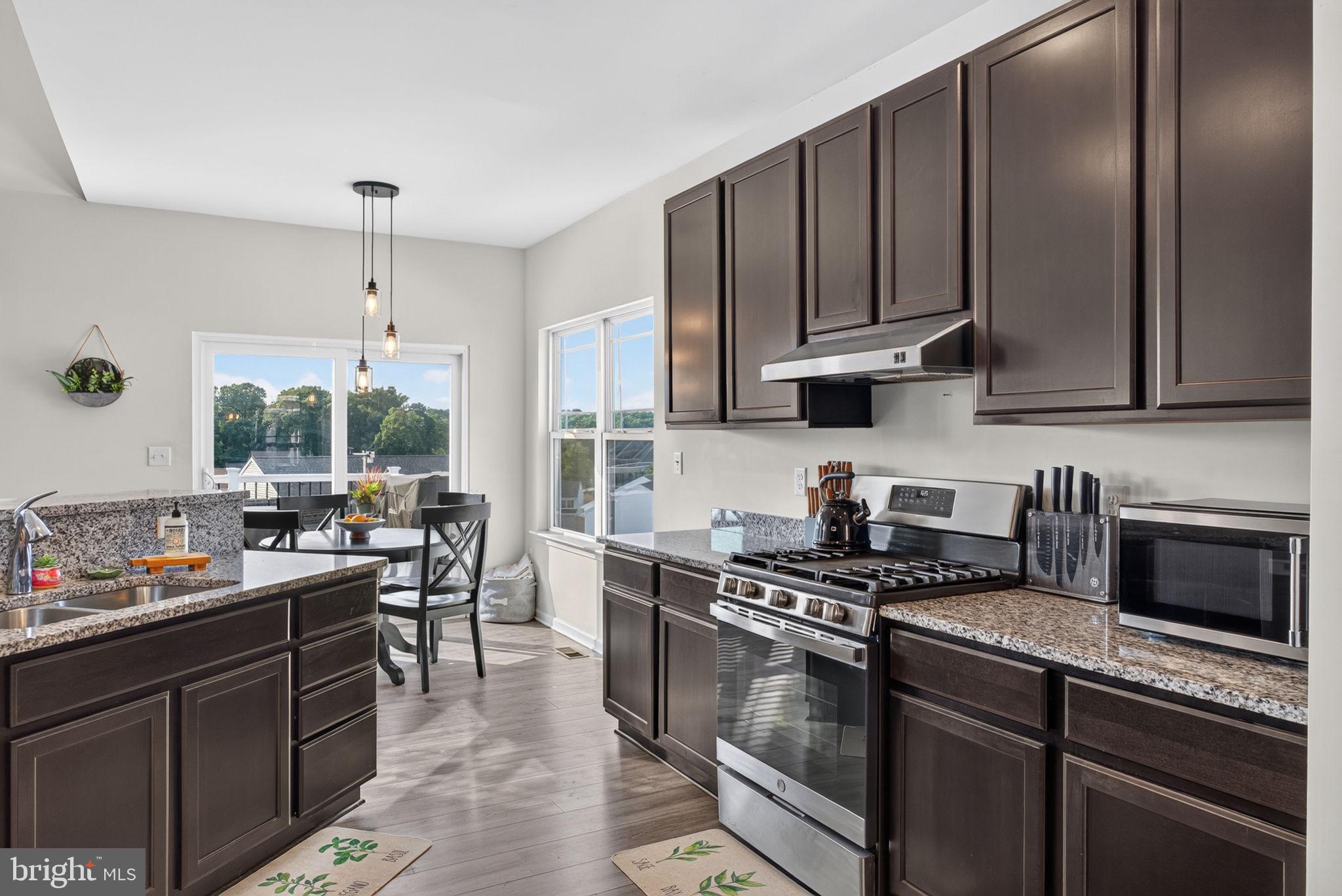 LEXINGTON ESTATES - Residential