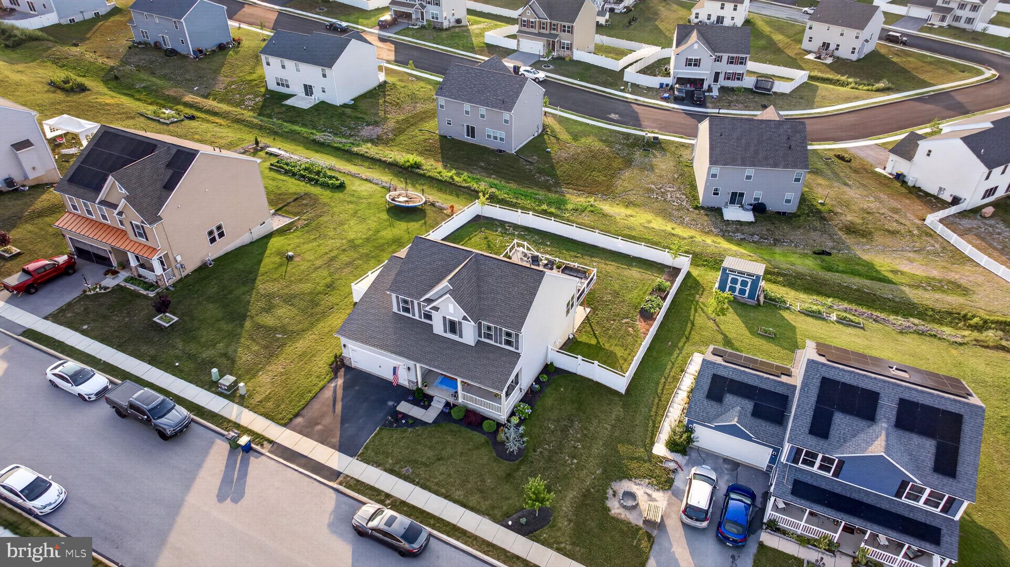 LEXINGTON ESTATES - Residential