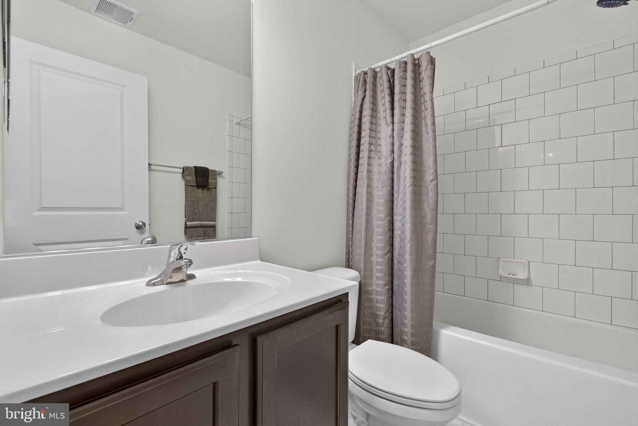 LEXINGTON ESTATES - Residential