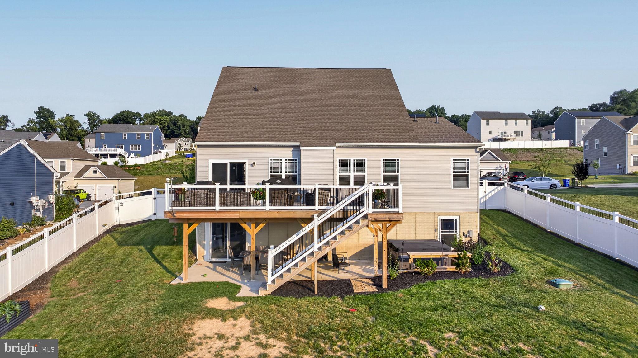 LEXINGTON ESTATES - Residential