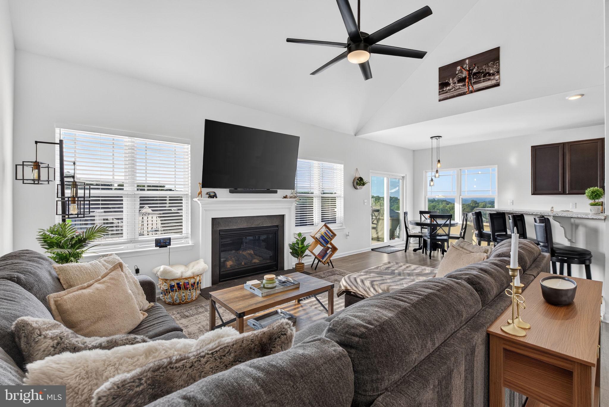 LEXINGTON ESTATES - Residential