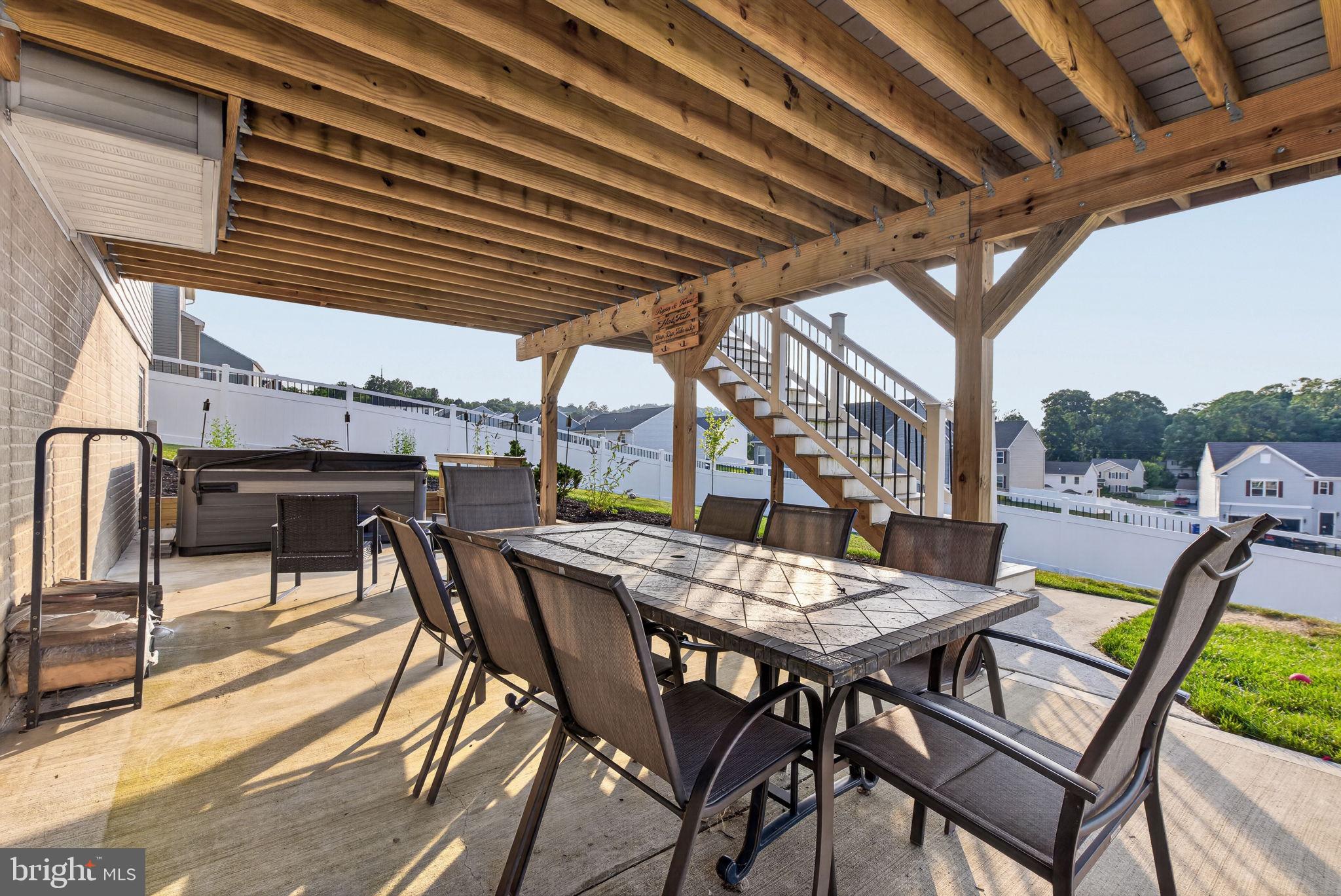 LEXINGTON ESTATES - Residential