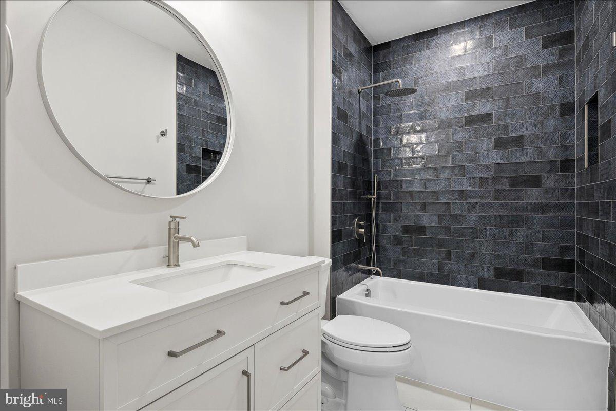 WAYCROFT - WOODLAWN - Residential