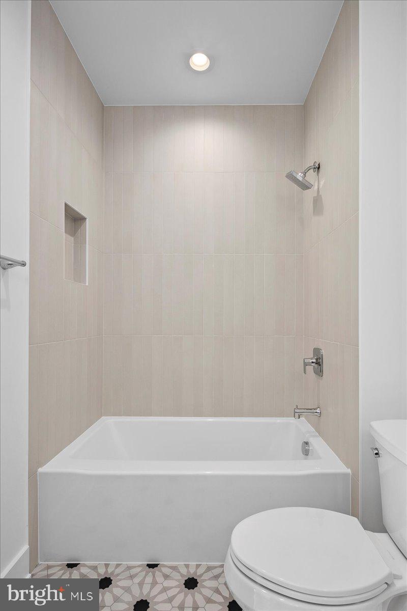 WAYCROFT - WOODLAWN - Residential