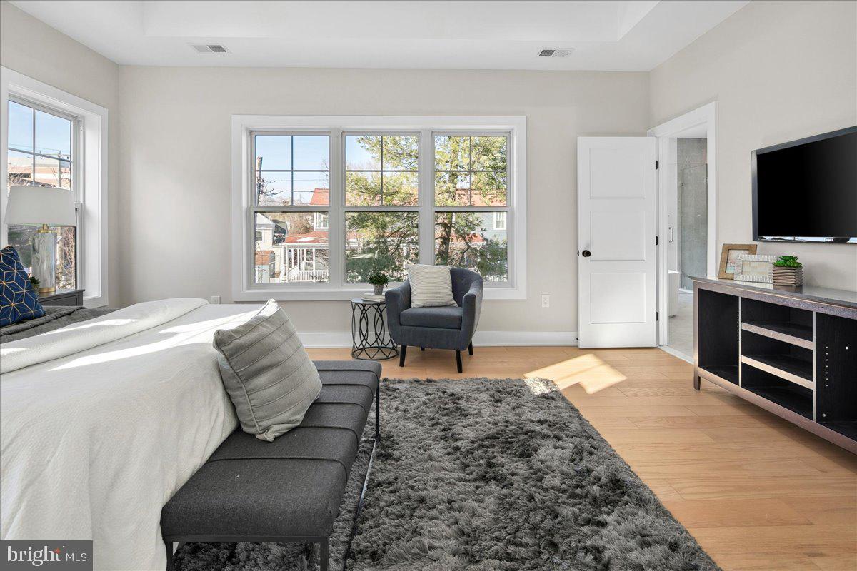 WAYCROFT - WOODLAWN - Residential