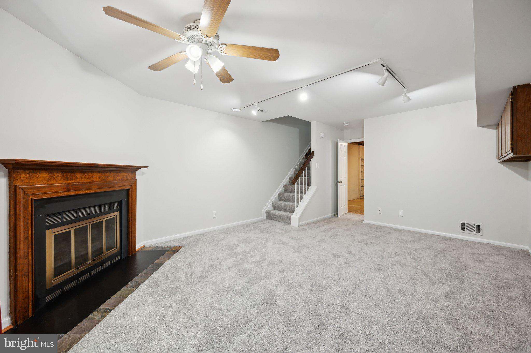 GREENCASTLE MANOR - Residential