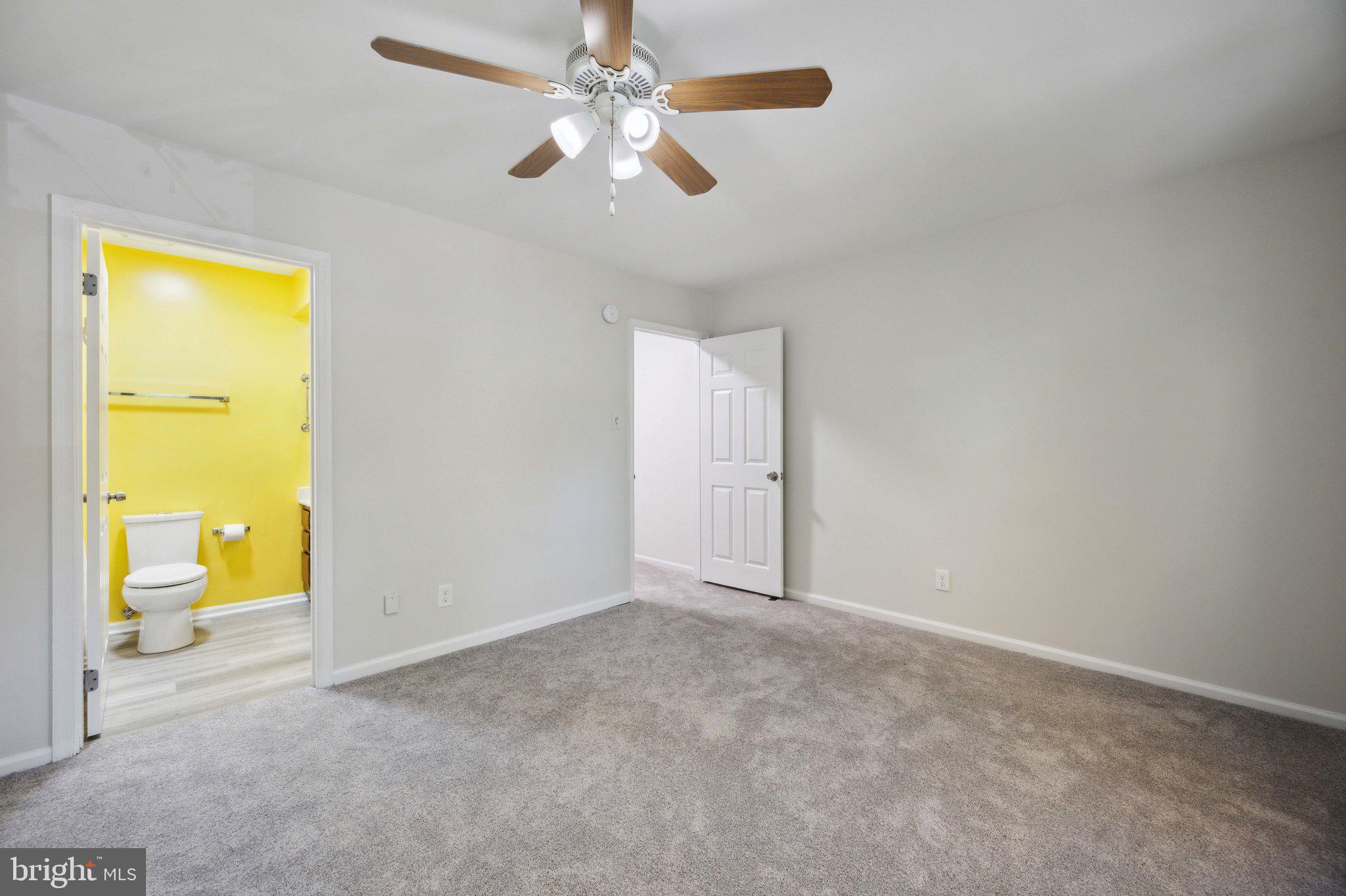 GREENCASTLE MANOR - Residential