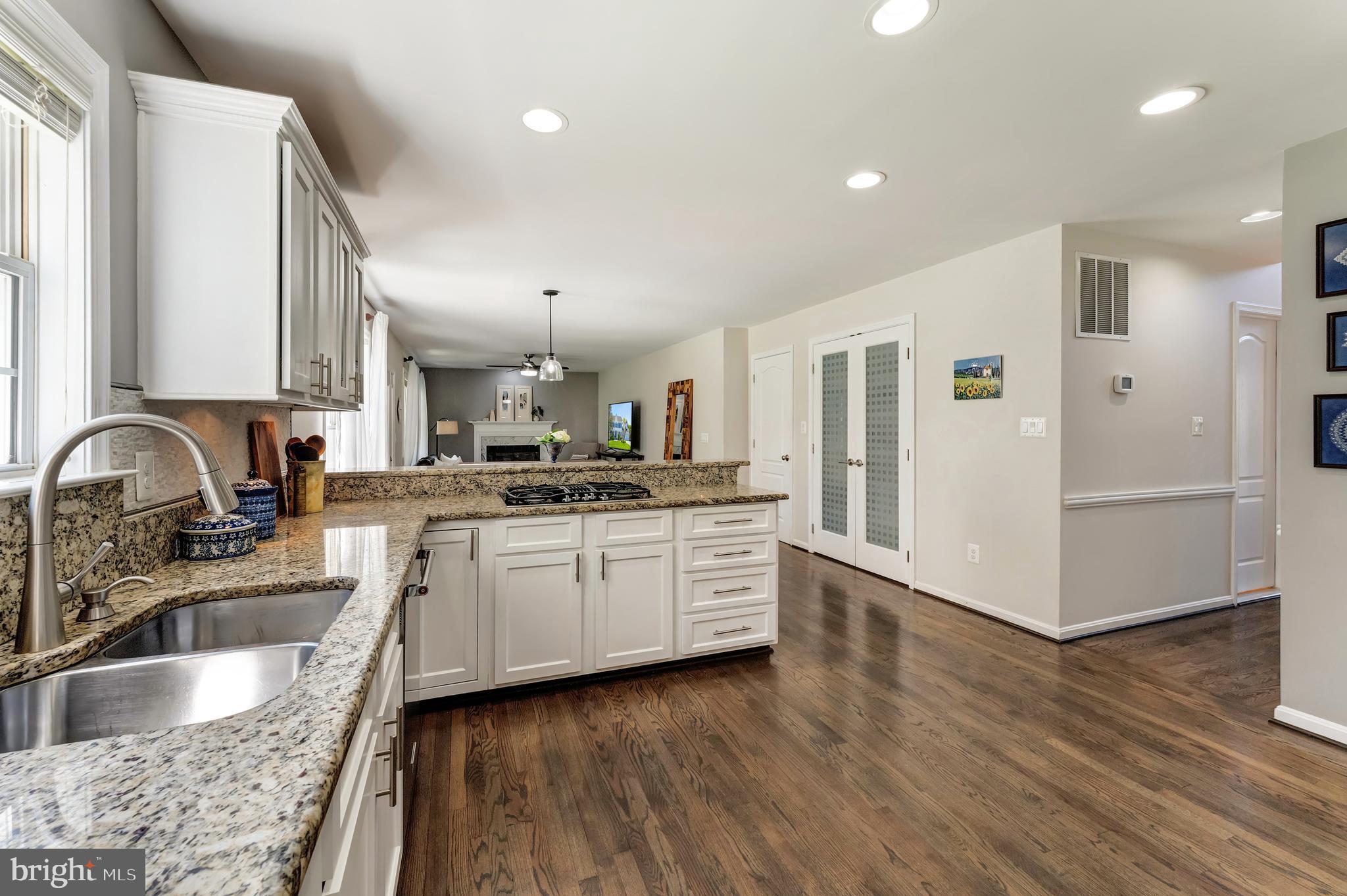MEADOW HALL - Residential
