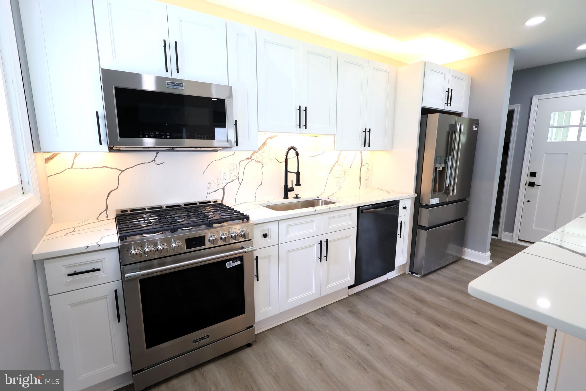 ROSEDALE MANOR - Residential