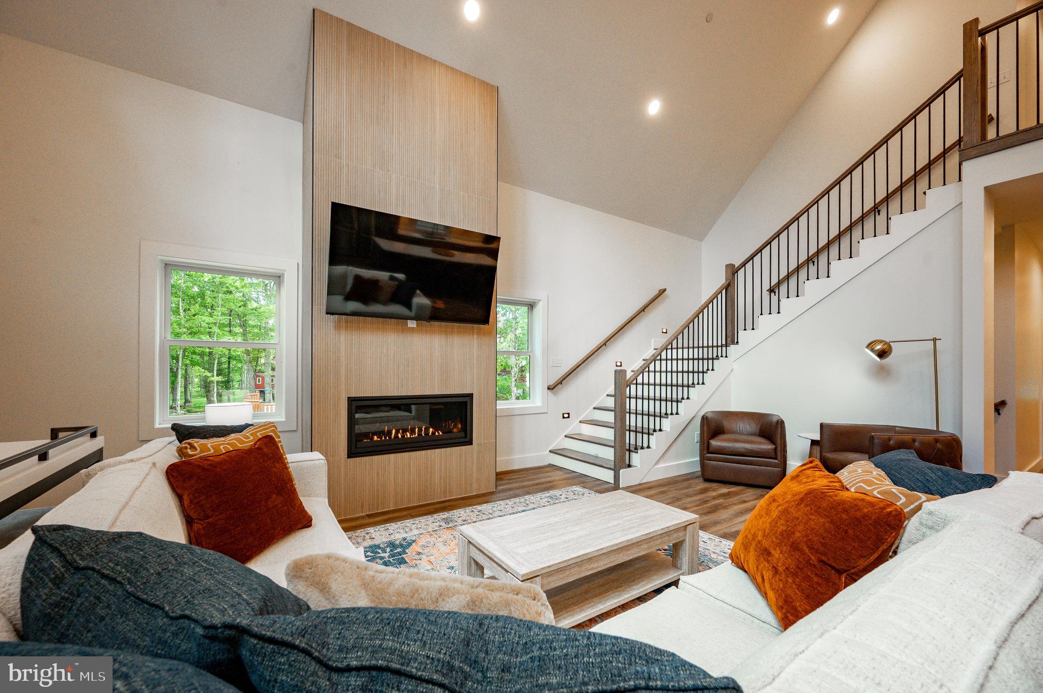 LODESTONE SUB - Residential