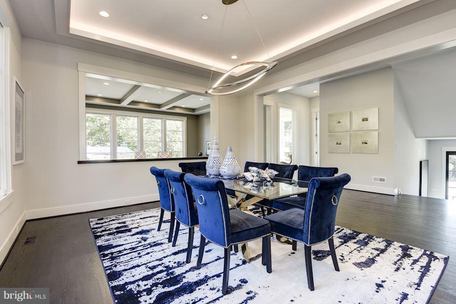RIVERCREST - Residential
