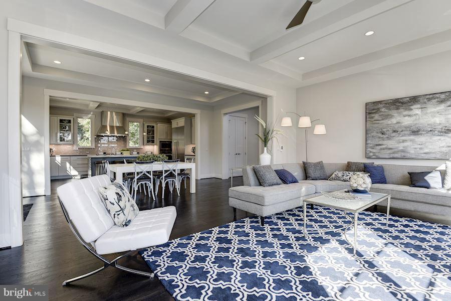 RIVERCREST - Residential