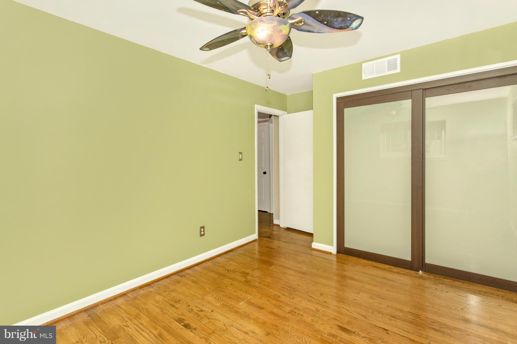 BREEWOOD MANOR - Residential