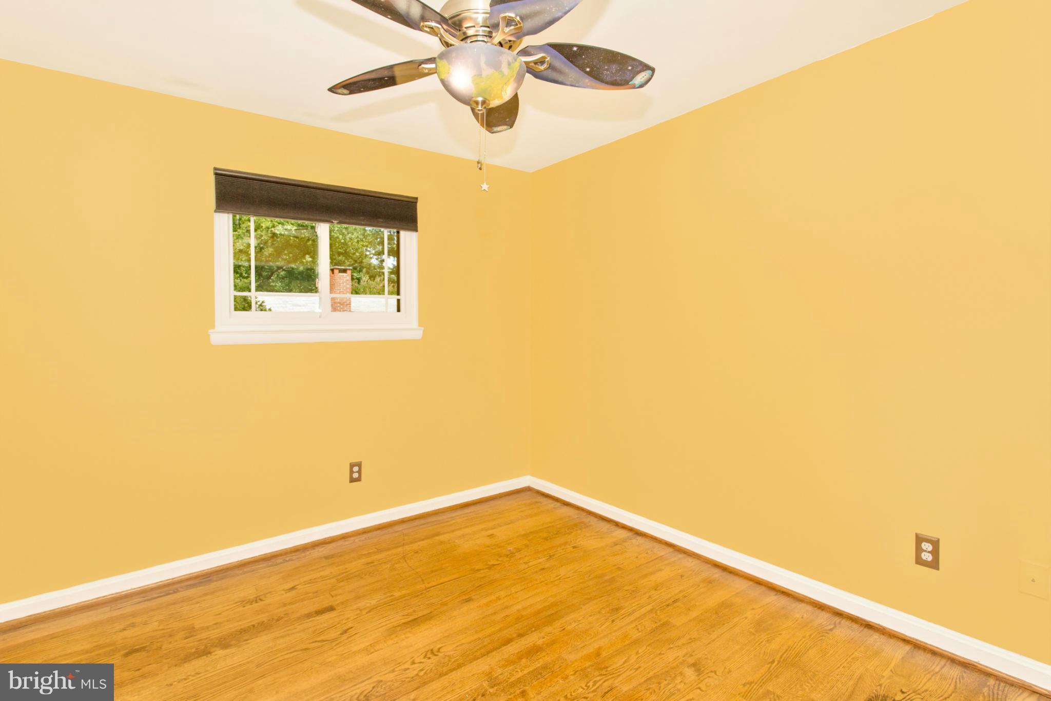 BREEWOOD MANOR - Residential