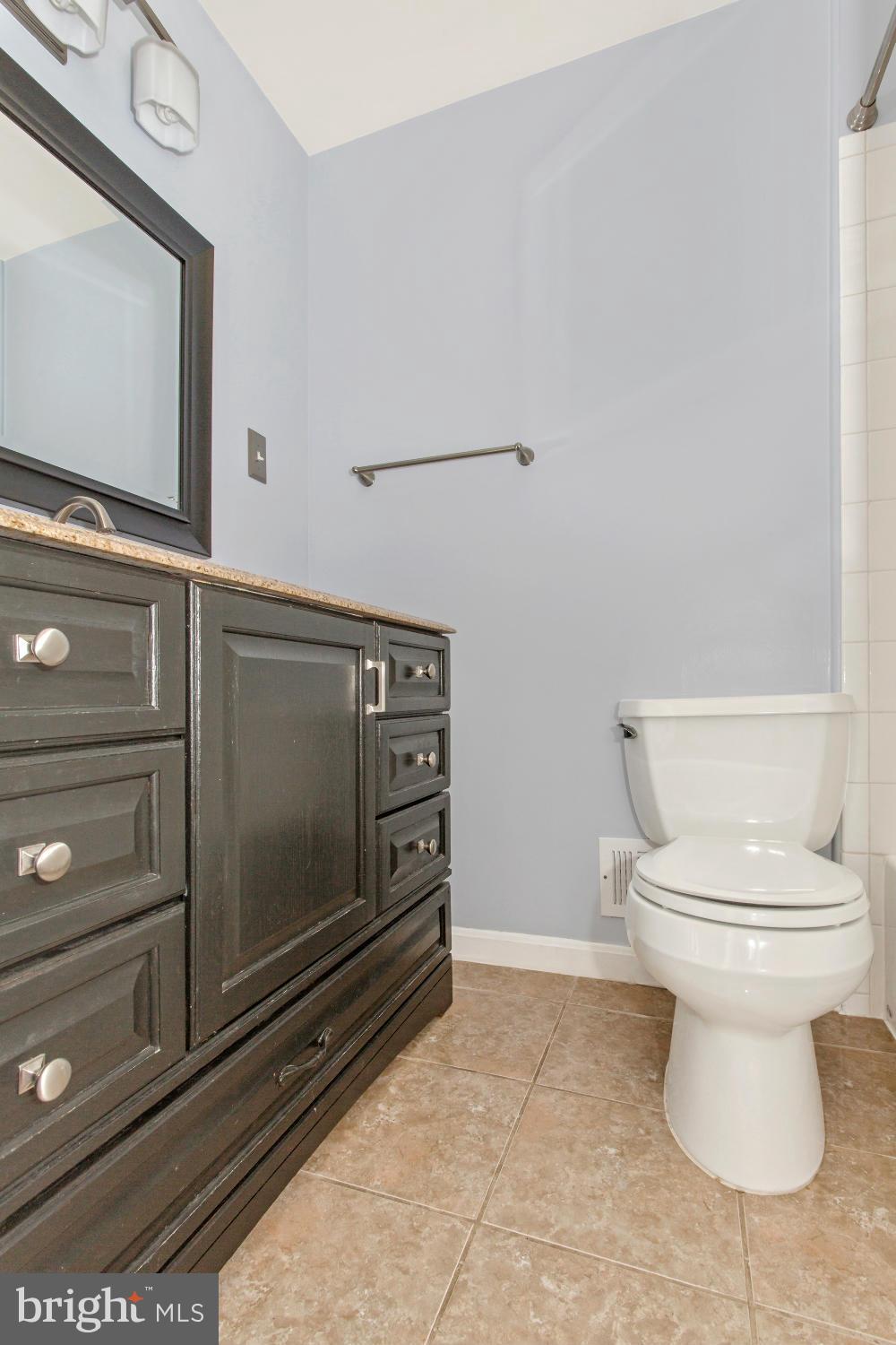 BREEWOOD MANOR - Residential