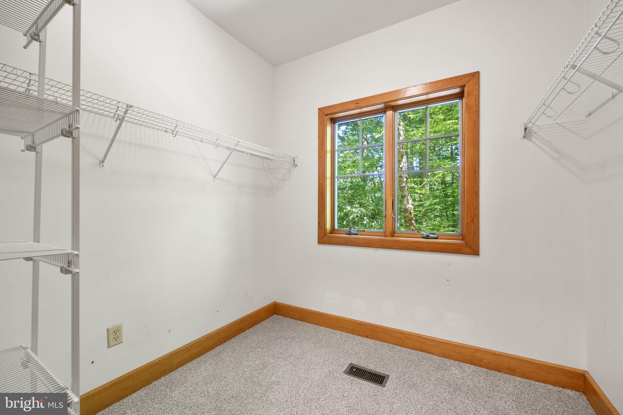 GLEN BROOK WOODS - Residential