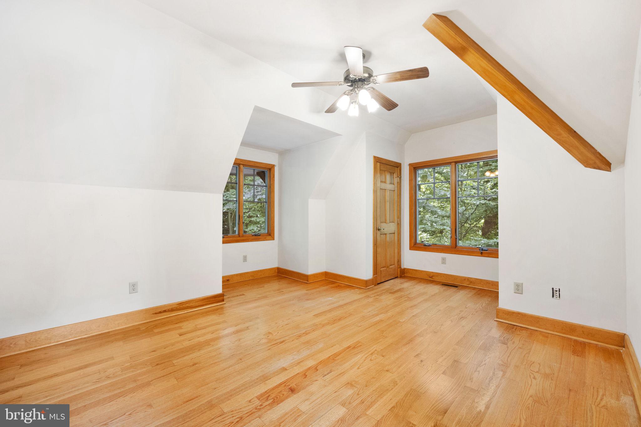 GLEN BROOK WOODS - Residential