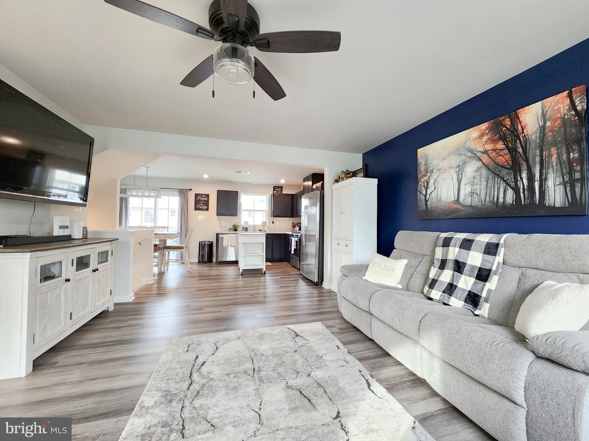 THE LAKES AT MARTINSBURG - Residential Lease