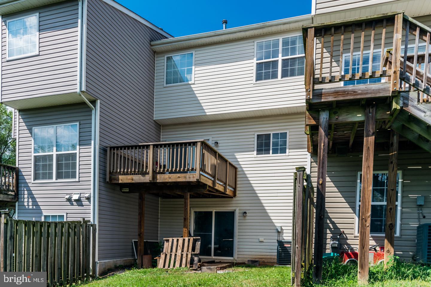 LEE'S RIDGE - Residential