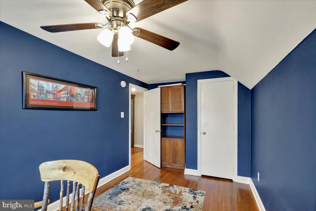 SCHOOL LANE HILLS - Residential