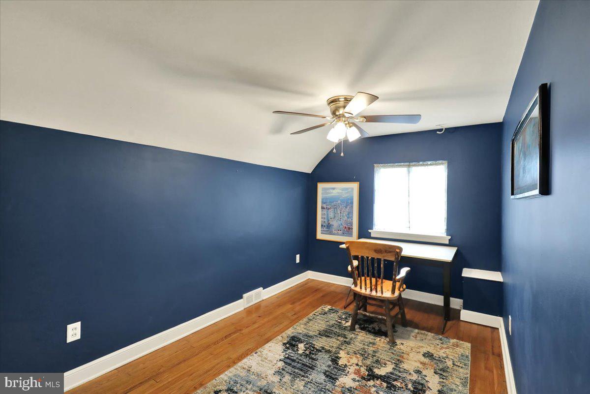 SCHOOL LANE HILLS - Residential