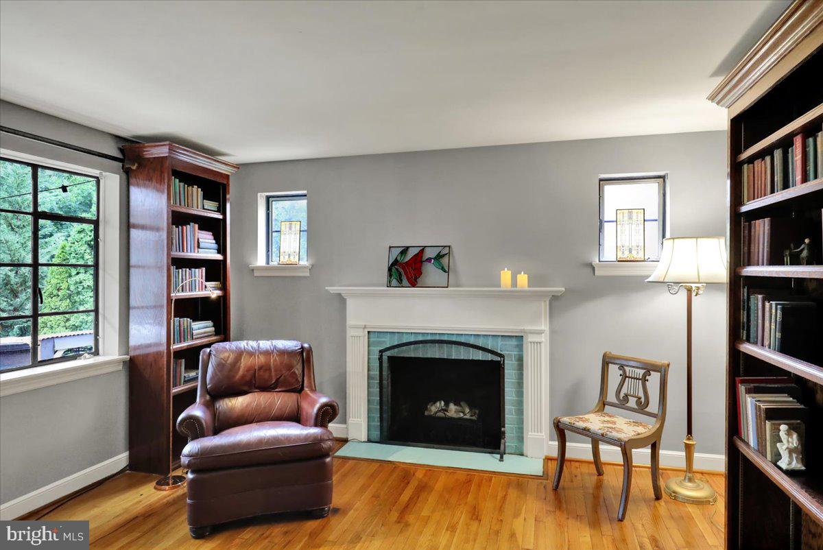 SCHOOL LANE HILLS - Residential