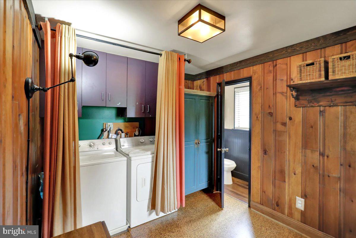SCHOOL LANE HILLS - Residential