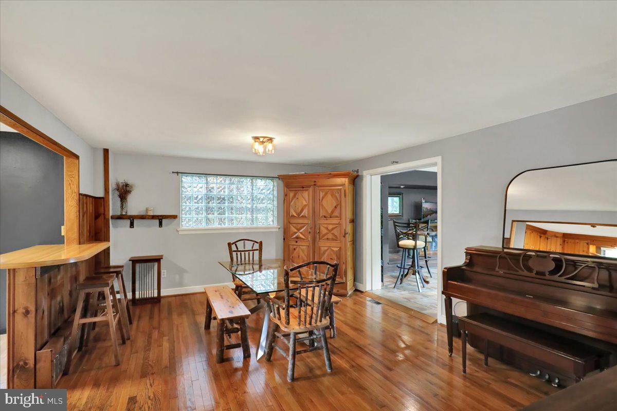 SCHOOL LANE HILLS - Residential