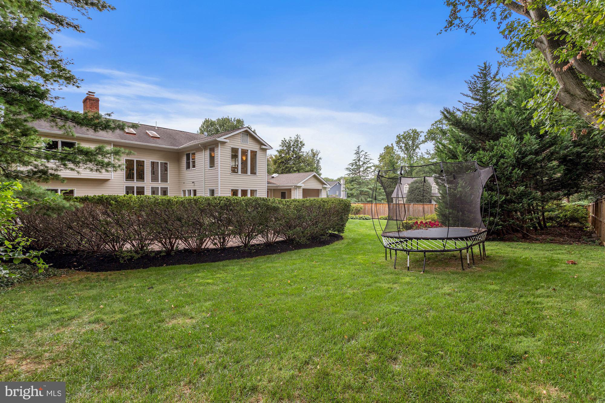 SPRINGWOOD OF MCLEAN - Residential