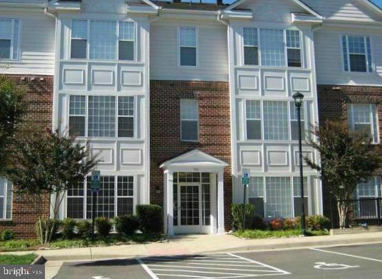 COBBLESTONE SQUARE - Residential Lease