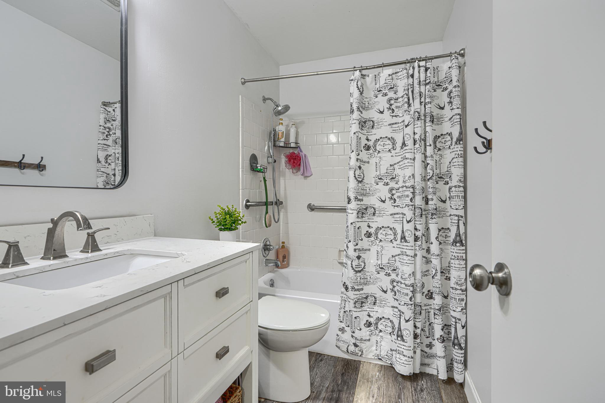 MARBLE HILL - Residential
