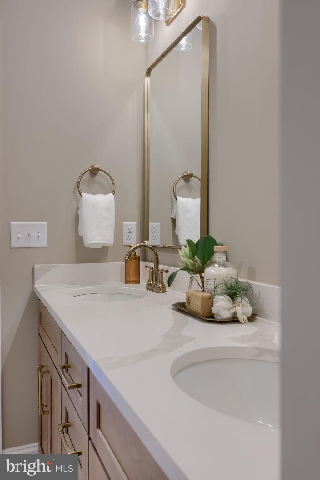 CROSSGATES - Residential