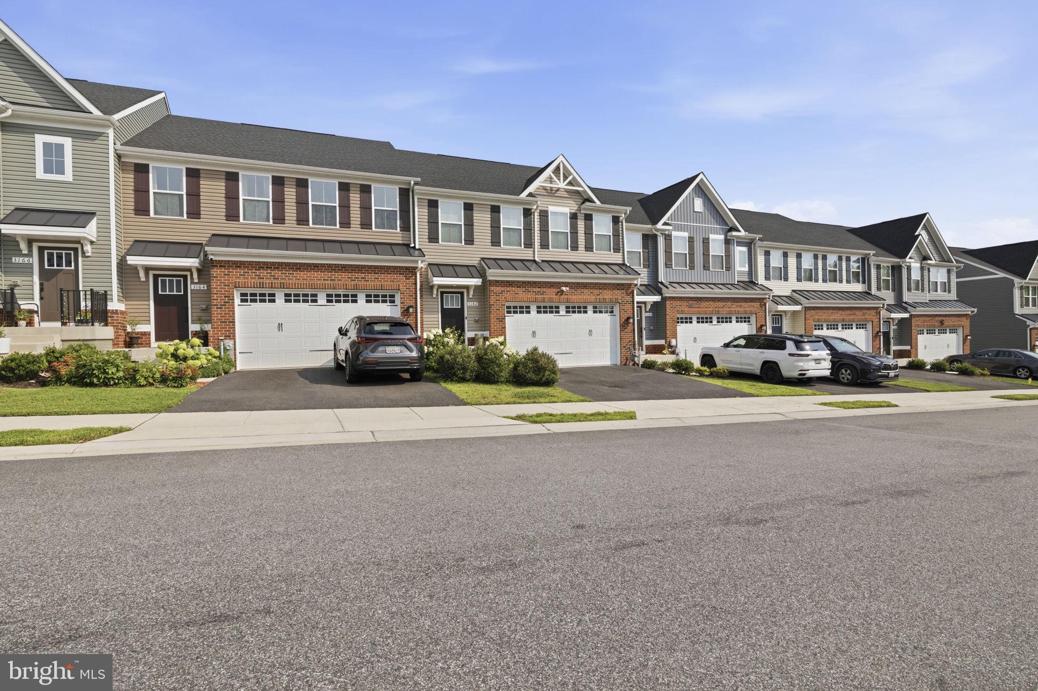 JAMES RUN CARRIAGE HOMES - Residential