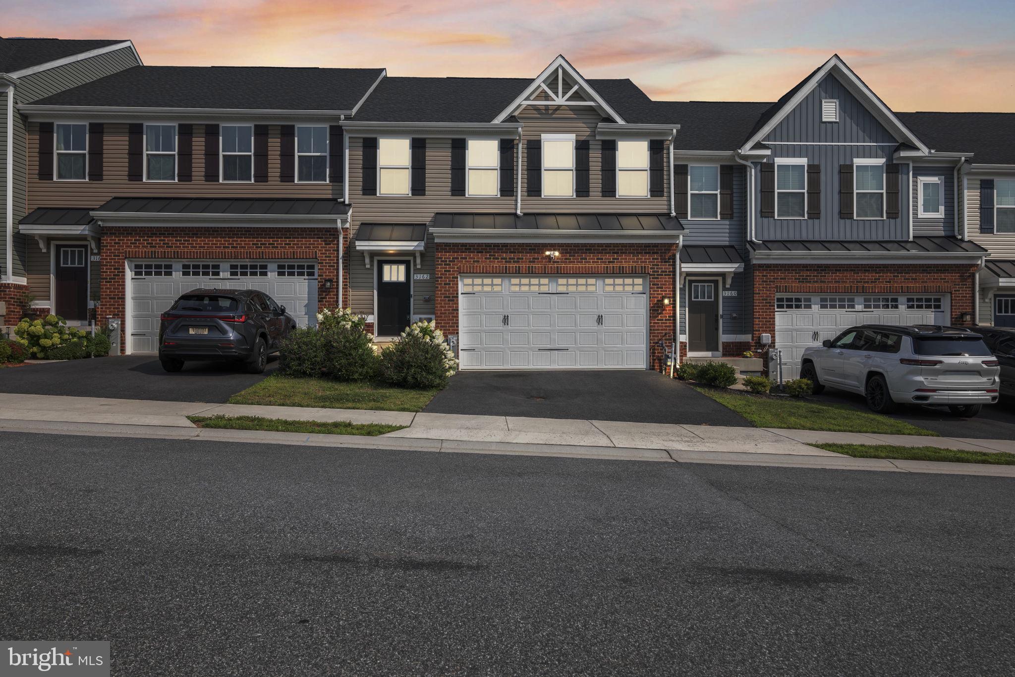 JAMES RUN CARRIAGE HOMES - Residential