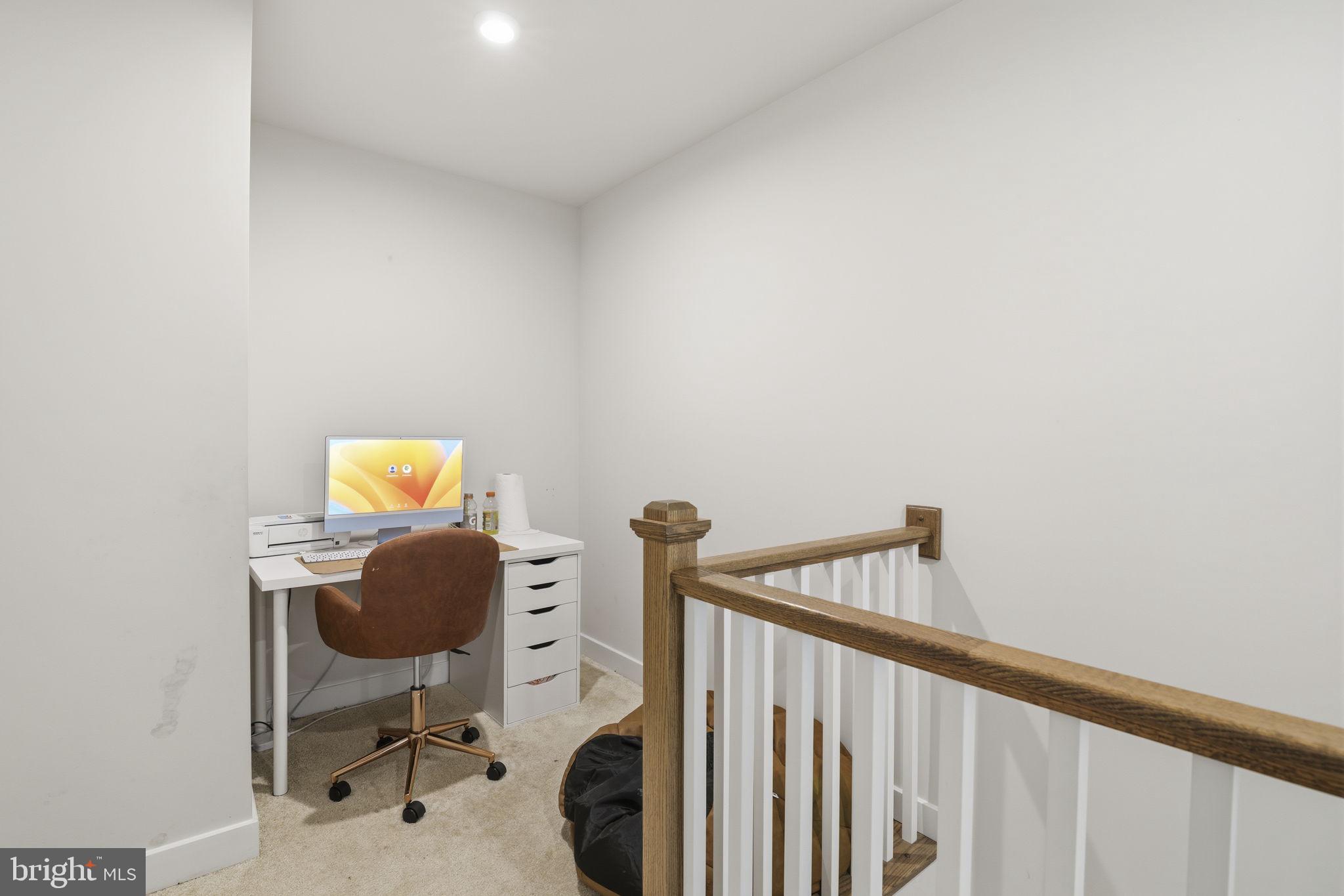 JAMES RUN CARRIAGE HOMES - Residential