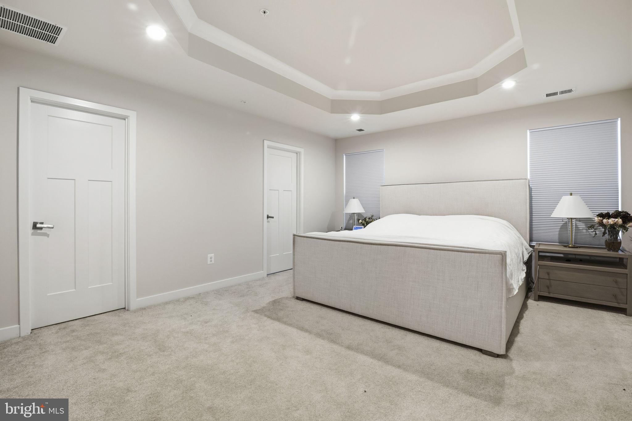 JAMES RUN CARRIAGE HOMES - Residential