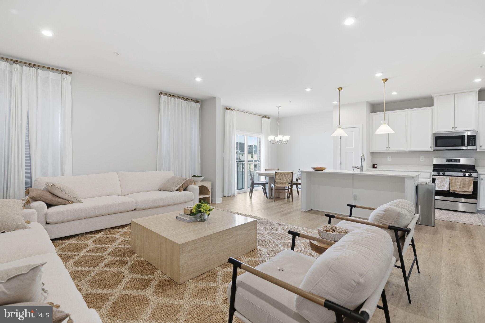JAMES RUN CARRIAGE HOMES - Residential
