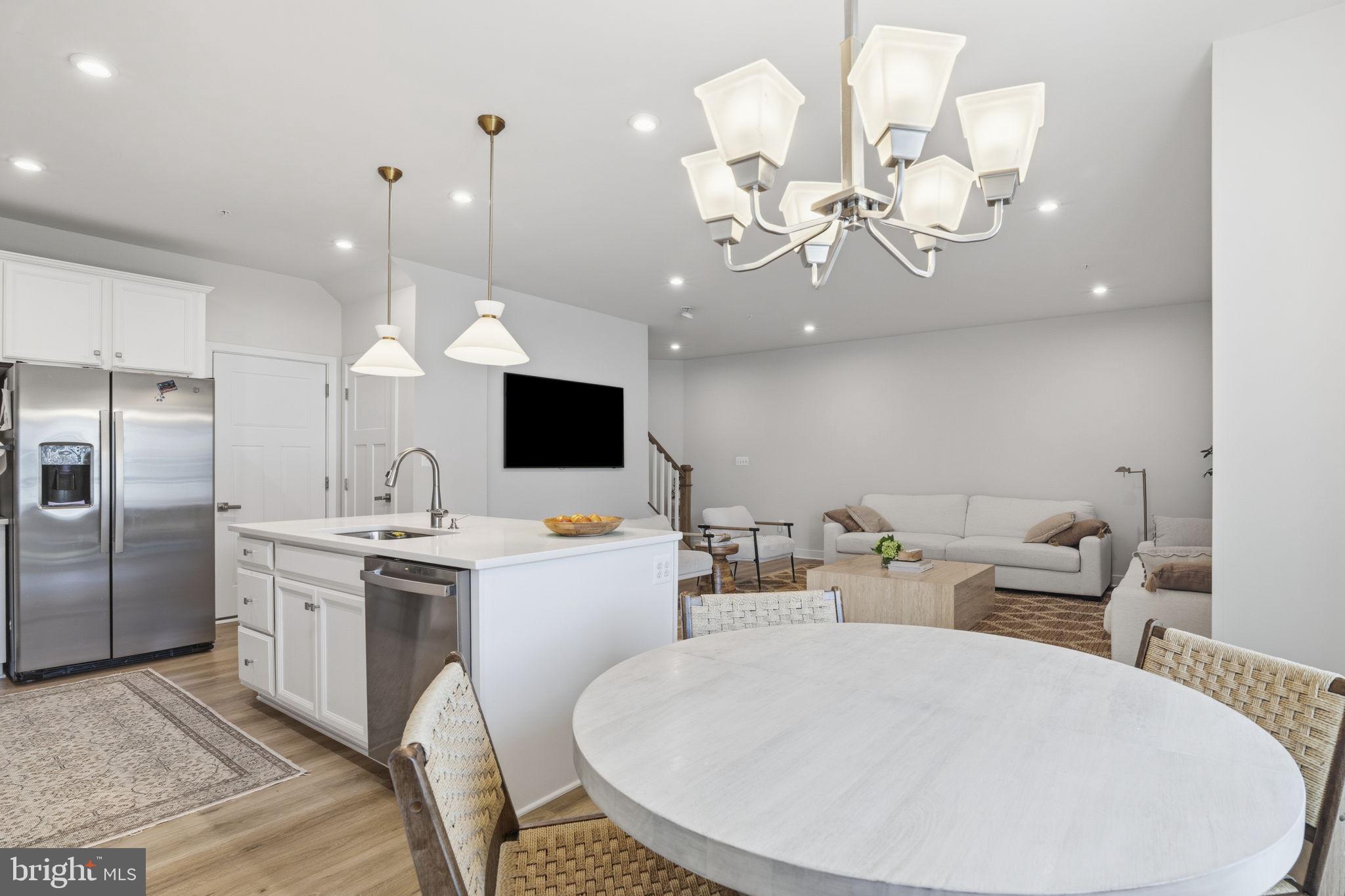 JAMES RUN CARRIAGE HOMES - Residential