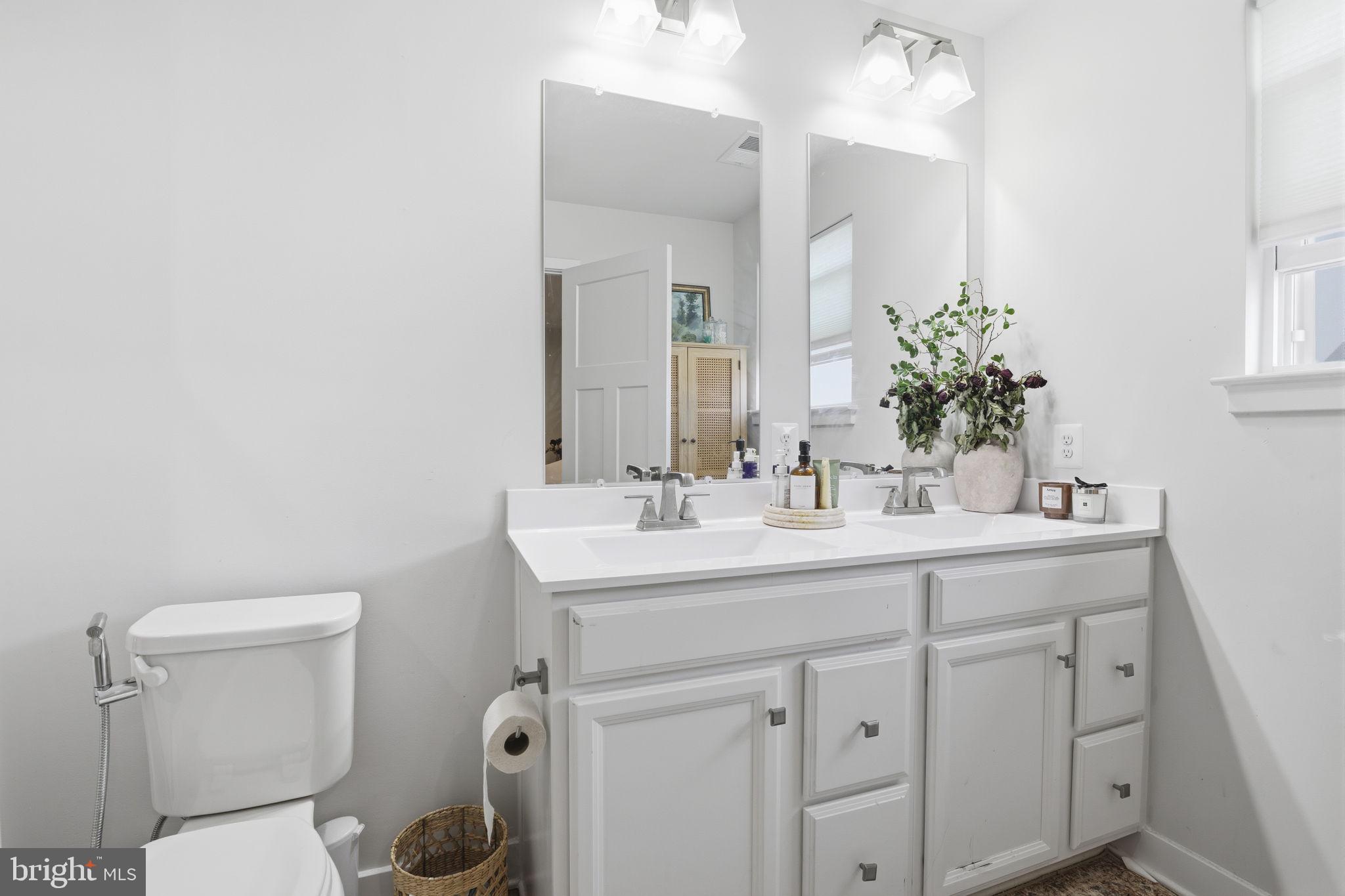 JAMES RUN CARRIAGE HOMES - Residential