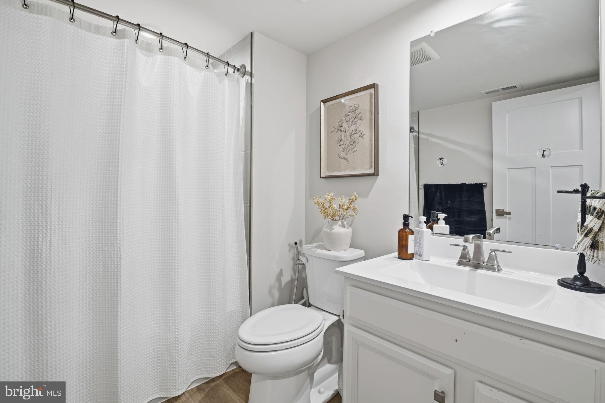JAMES RUN CARRIAGE HOMES - Residential