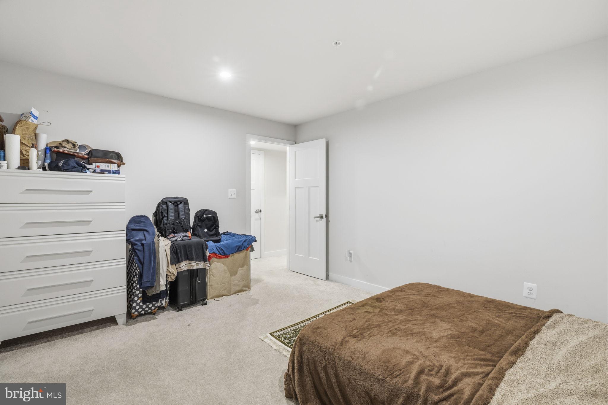 JAMES RUN CARRIAGE HOMES - Residential