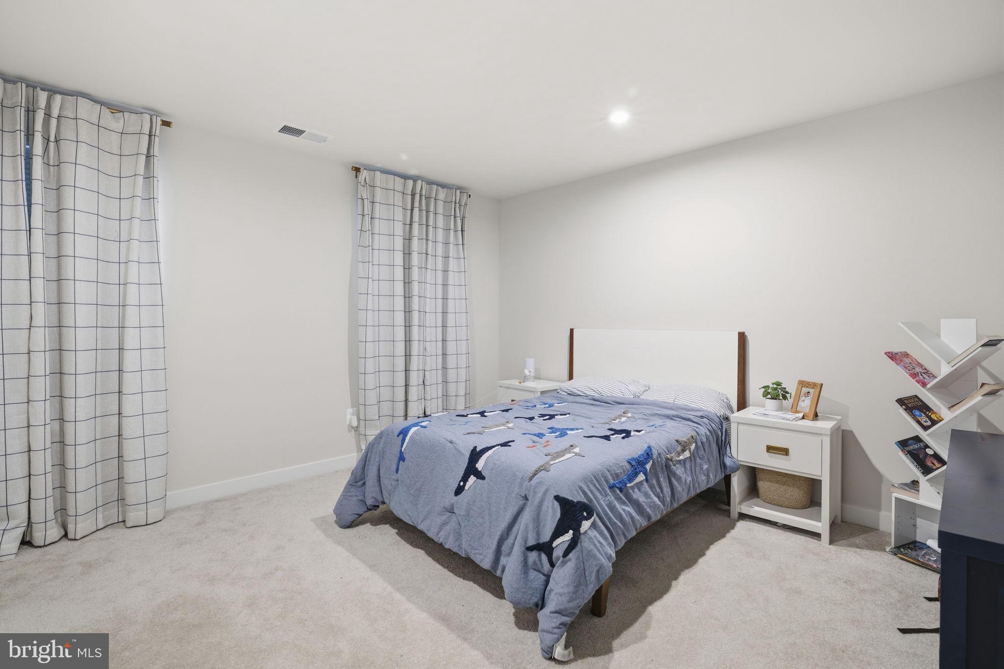 JAMES RUN CARRIAGE HOMES - Residential