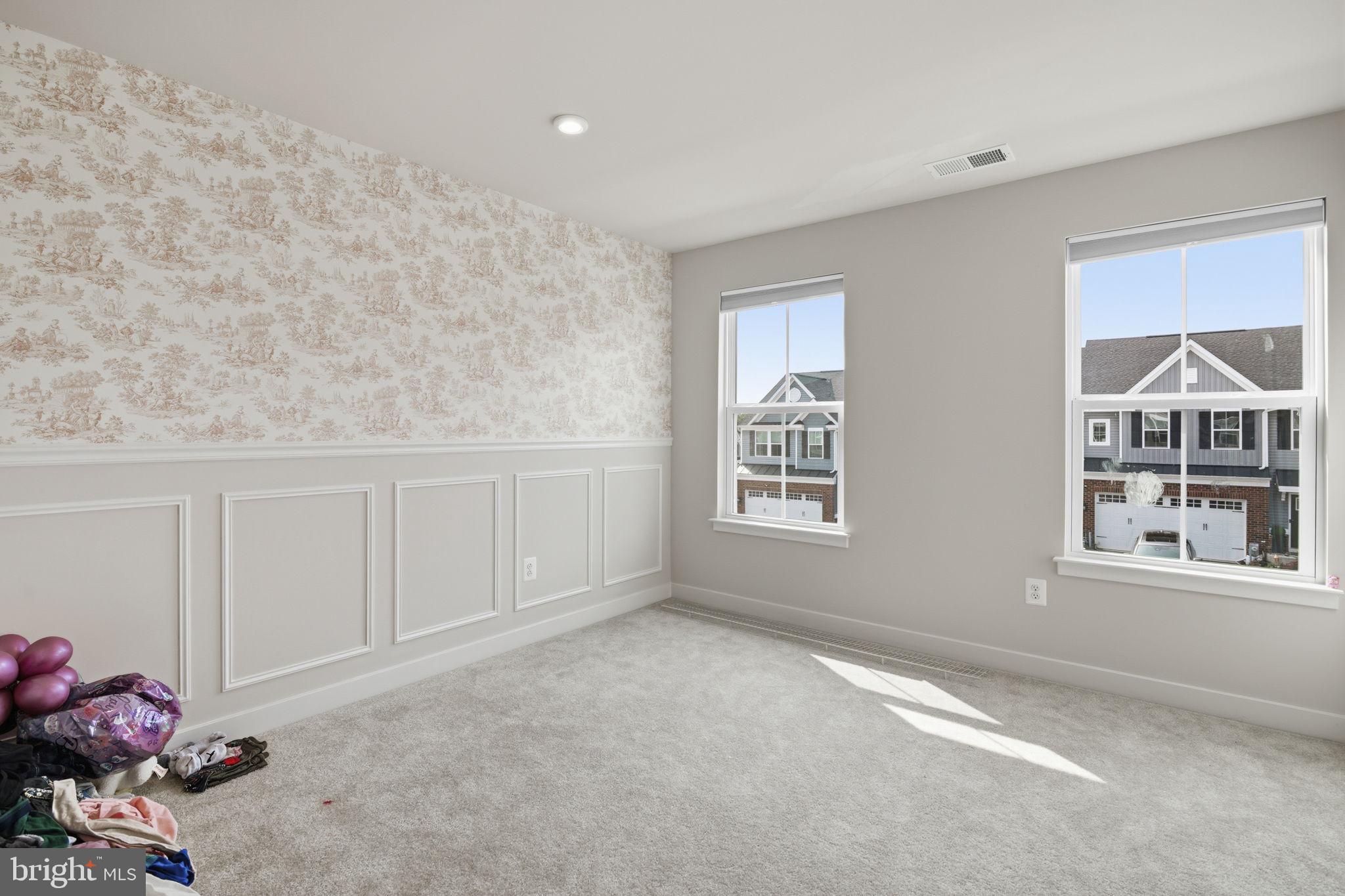 JAMES RUN CARRIAGE HOMES - Residential