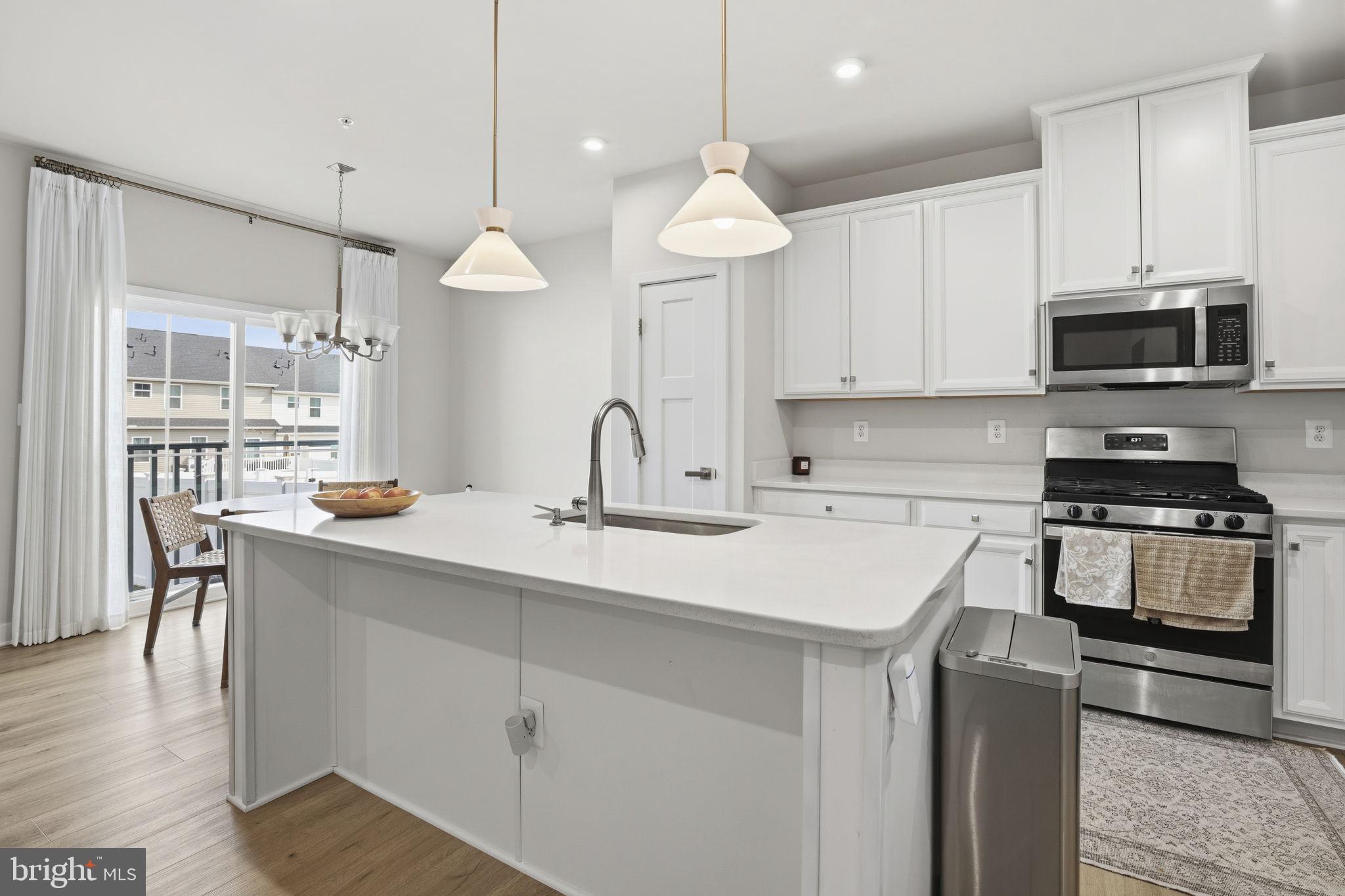 JAMES RUN CARRIAGE HOMES - Residential