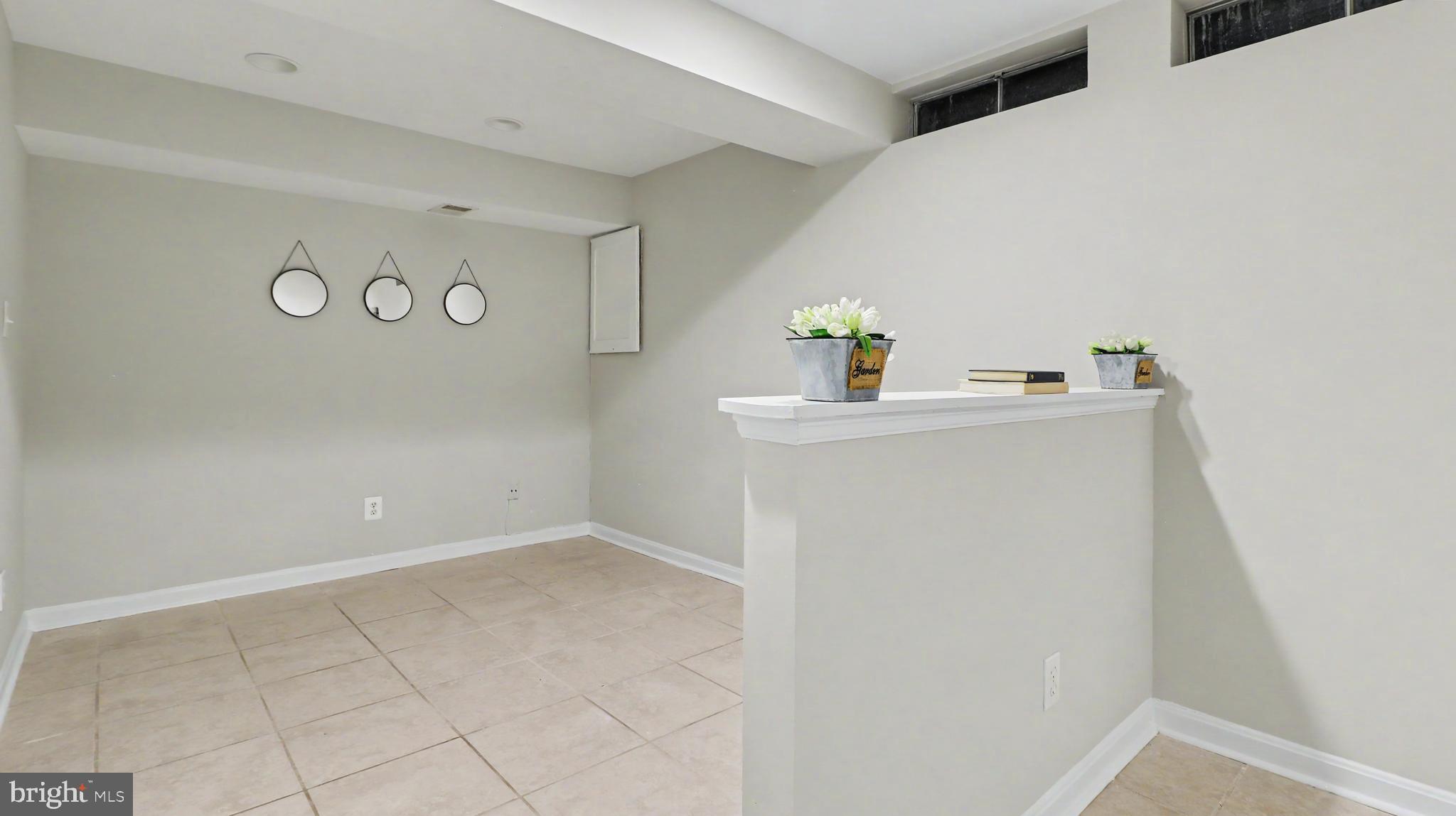 POTOMAC CHASE - Residential
